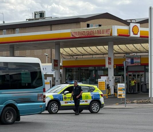 Clausuran las gasolineras Repsol y Shell del Polígono Urtinsa de Alcorcón tras una fuga de gas Clausuran las gasolineras Repsol y Shell del Polígono Urtinsa de Alcorcón tras una fuga de gas