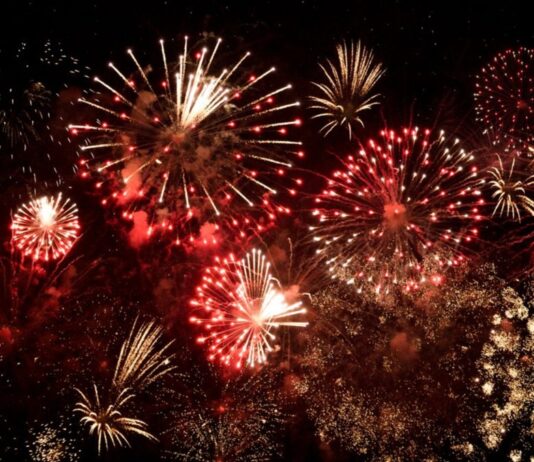 Alcorcón se prepara para sus fuegos artificiales: estas son las fechas y lugares para no perderse ninguno Alcorcón se prepara para sus fuegos artificiales: estas son las fechas y lugares para no perderse ninguno