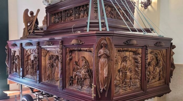 Nueva restauración de la carroza de la Virgen de los Remedios de Alcorcón Nueva restauración de la carroza de la Virgen de los Remedios de Alcorcón