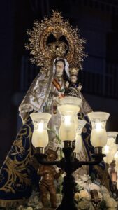Alcorcón vivió de forma emocionante su tradicional procesión de la Virgen de los Remedios