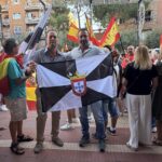 Alcorcón llena la Puerta del Ayuntamiento con una manifestación en apoyo a Ceuta
