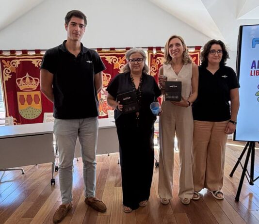 Alcorcón repartirá cubos para detectar drogas en las bebidas durante las Fiestas Patronales Alcorcón repartirá cubos para detectar drogas en las bebidas durante las Fiestas Patronales