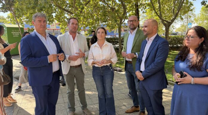 Visita de Cuca Gamarra a Alcorcón con los edificios okupados de la calle Praga y los datos de criminalidad en el foco Visita de Cuca Gamarra a Alcorcón con los edificios okupados de la calle Praga y los datos de criminalidad en el foco