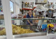 Patatas Paco y una vida ligada a Alcorcón: Francisco Aranda prepara el relevo de este histórico negocio Patatas Paco y una vida ligada a Alcorcón: Francisco Aranda prepara el relevo de este histórico negocio