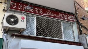 Patatas Paco y una vida ligada a Alcorcón: Francisco Aranda prepara el relevo de este histórico negocio
