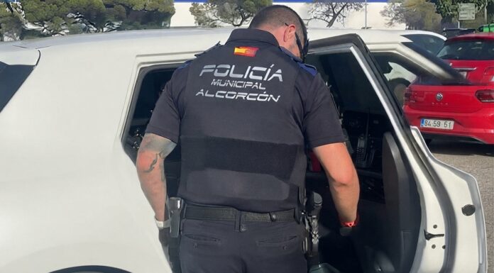 Tres hombres detenidos por la Policía Municipal en Alcorcón: viajaban en un vehículo robado