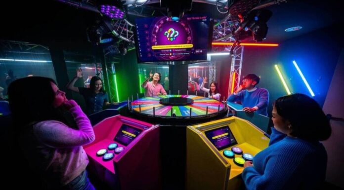 BuzzAttack abre en X-Madrid de Alcorcón y lleva los concursos de televisión a una experiencia inmersiva