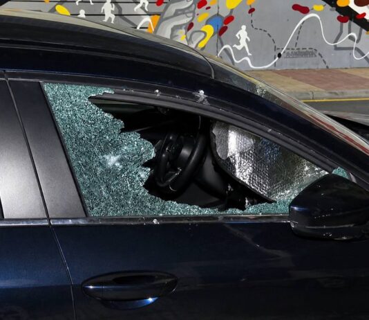 Noche de robos en Alcorcón: cuatro vehículos han sido asaltados en la misma calle Noche de robos en Alcorcón: cuatro vehículos han sido asaltados en la misma calle