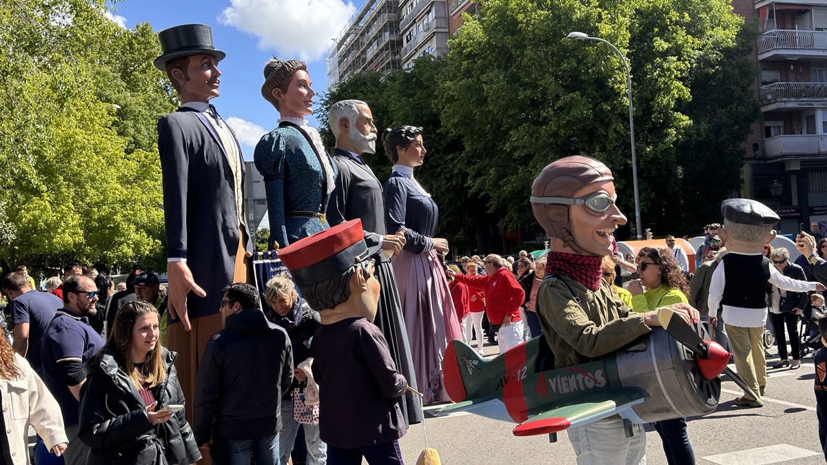 Los Cabezudos de San José de Valderas preparados en el Recinto Ferial por el Día del Niño: así cierran las Fiestas de Alcorcón este domingo