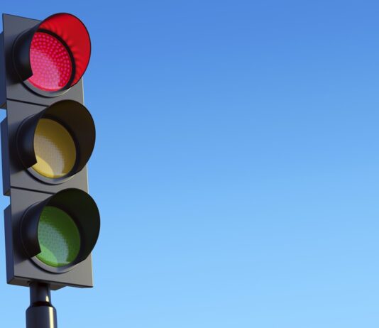 El funcionamiento de los semáforos cambiará a partir de octubre: así afectará a los conductores de Alcorcón El funcionamiento de los semáforos cambiará a partir de octubre: así afectará a los conductores de Alcorcón