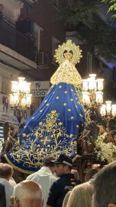 Alcorcón vivió de forma emocionante su tradicional procesión de la Virgen de los Remedios