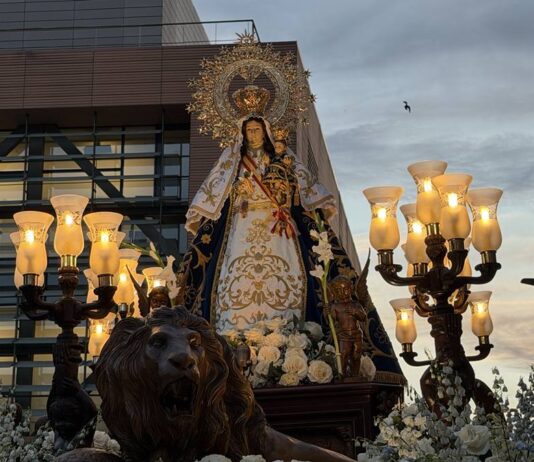 Alcorcón vivió de forma emocionante su tradicional procesión de la Virgen de los Remedios