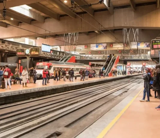Aviso a los viajeros de Alcorcón: la C-5 cambia su recorrido el 24 y 25 de octubre Aviso a los viajeros de Alcorcón: la C-5 cambia su recorrido el 24 y 25 de octubre