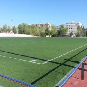 Alcorcón resuelve el problema de los Alfredo Cenarriaga: vuelve la iluminación a los campos