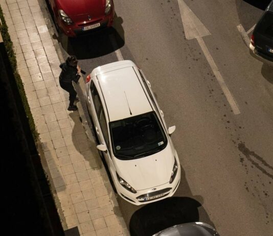 Detenida una mujer en Alcorcón: rompió las ventanas de varios coches e hirió a una persona Doble empate y dos victorias: así ha sido el fin de semana para los equipos deportivos de Alcorcón