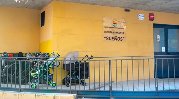Alcorcón ya tiene seis de sus siete escuelas infantiles climatizadas: cerca de 60.000 euros invertidos Alcorcón ya tiene seis de sus siete escuelas infantiles climatizadas: cerca de 60.000 euros invertidos