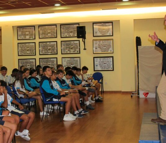 La importancia de la salud digital en las aulas para afrontar el futuro profesional de los estudiantes La importancia de la salud digital en las aulas para afrontar el futuro profesional de los estudiantes