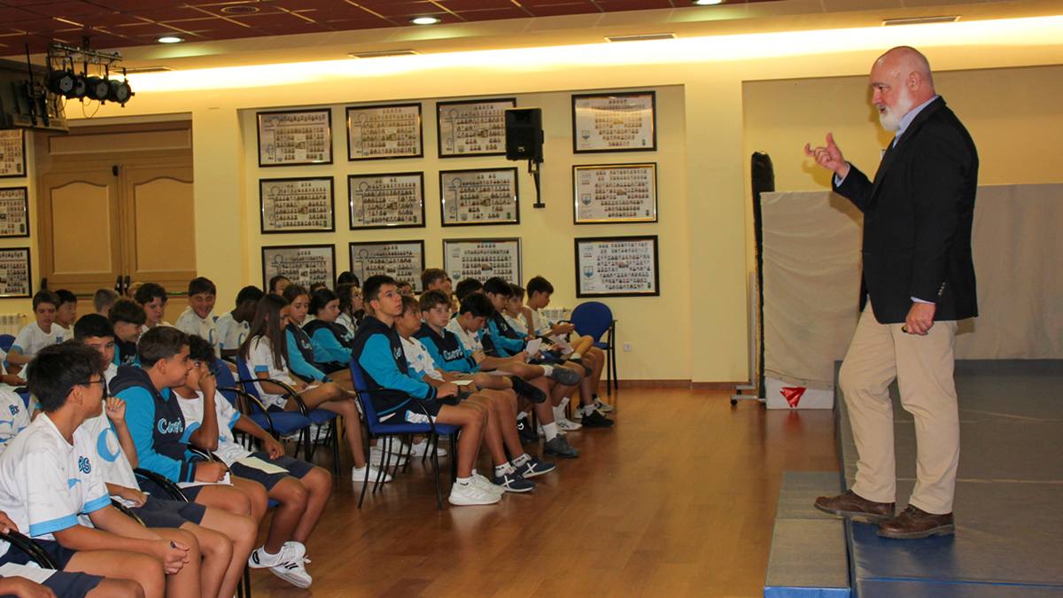 La importancia de la salud digital en las aulas para afrontar el futuro profesional de los estudiantes La importancia de la salud digital en las aulas para afrontar el futuro profesional de los estudiantes