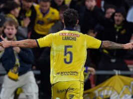 El Alcorcón rescata un punto ‘in extremis’ El Alcorcón rescata un punto 'in extremis'