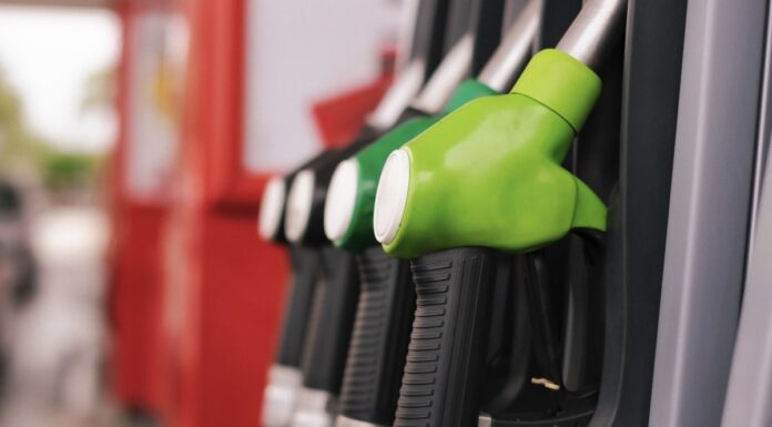 Las cinco gasolineras más baratas de Madrid están en Alcorcón: dónde repostar gasolina al precio mínimo hoy