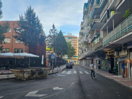 Prohibido aparcar en la calle Plaza de Santiago de Compostela de Alcorcón por obras durante varios meses Prohibido aparcar en la calle Plaza de Santiago de Compostela de Alcorcón por obras durante varios meses