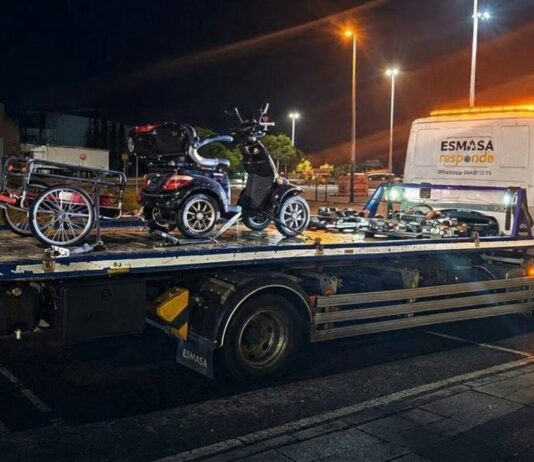 Sin licencia, sin matrícula y sin seguro: así circulaba este ciclomotor por Alcorcón Sin licencia, sin matrícula y sin seguro: así circulaba este ciclomotor por Alcorcón