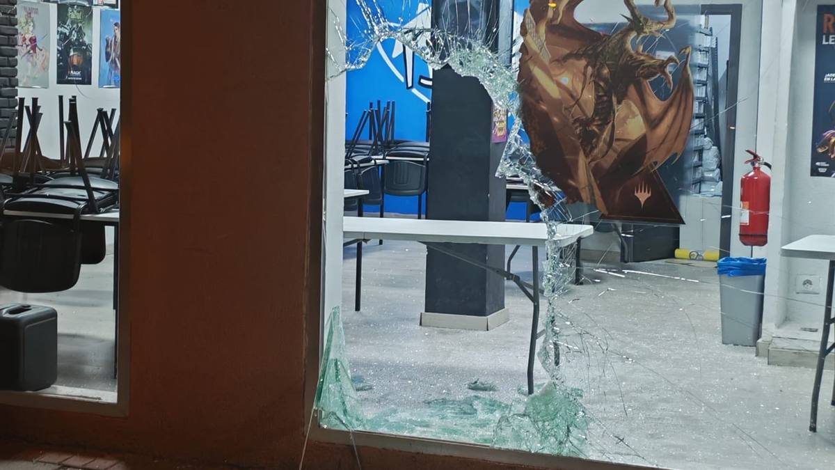 Nuevo robo con fuerza en Alcorcón: la tienda Isekai sufre uno de madrugada